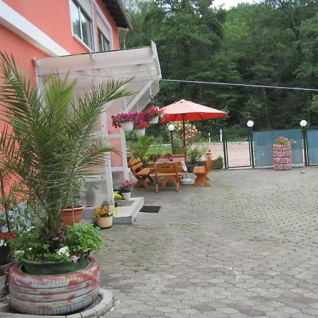 Big Block House Eldorado-pension Oberhambach