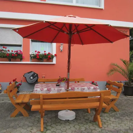 Big Block House Eldorado-pension * Oberhambach
